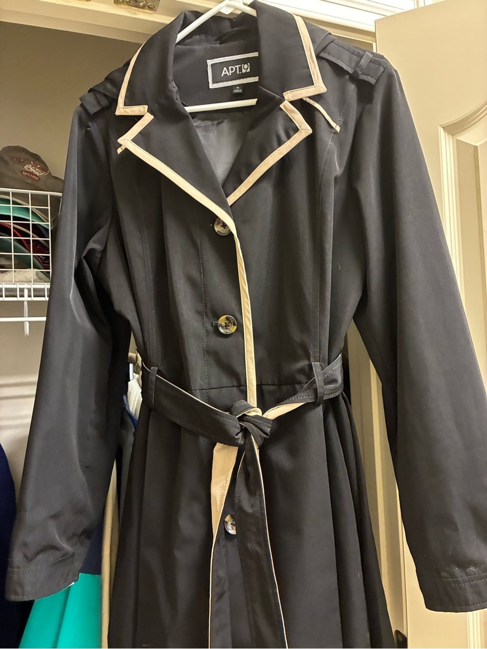 Women's Like New XL Apt. 9 Black Trench Coat with Tan Trim never worn